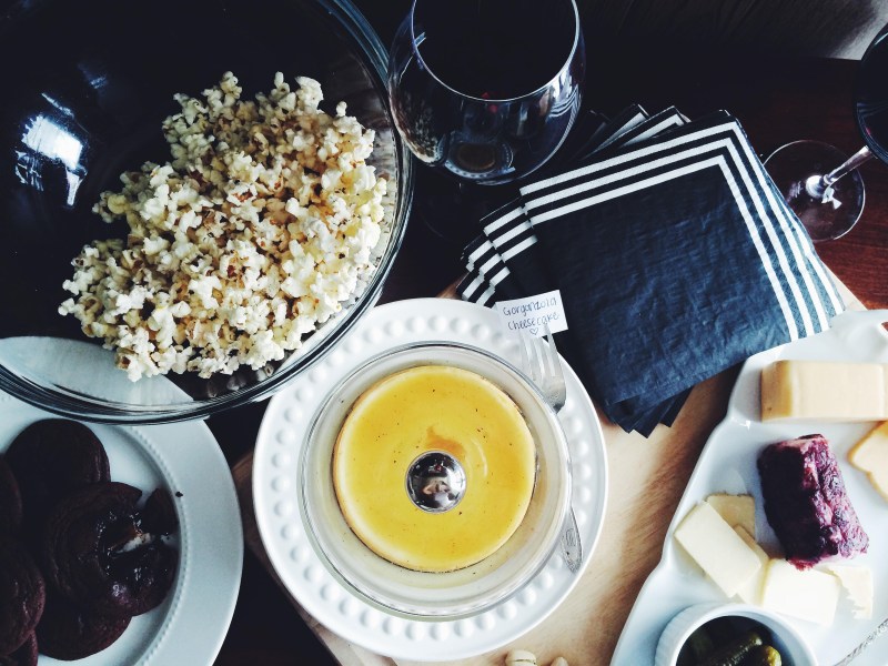Gorgonzola Cheesecake + an Oscar Spread